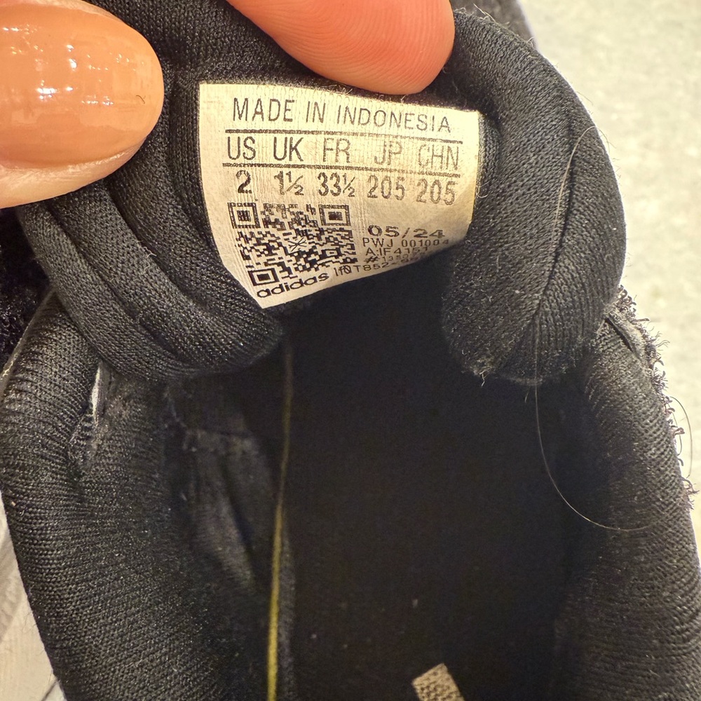 Adidas Kids Black and Gray Sneakers - Picture 3 of 3